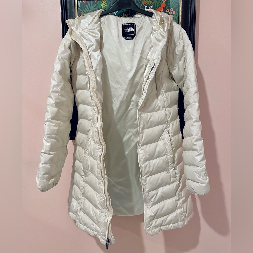 SOLD⚠️ The North Face cream puffer parka 500 down small - Picture 2 of 5